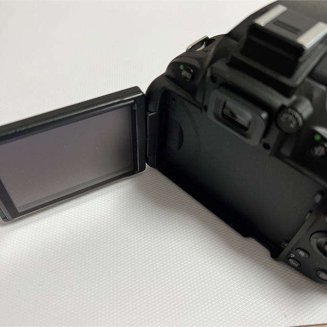 Nikon デジタル一眼レフカメラ D5100 6