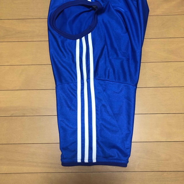 adidas(アディダス)の¥1,000企画　adidas  サッカー日本代表Tシャツ スポーツ/アウトドアのサッカー/フットサル(ウェア)の商品写真