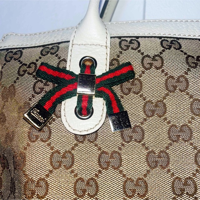 Gucci(グッチ)の超美品！GGキャンバスシェリーラインバック レディースのバッグ(ショルダーバッグ)の商品写真