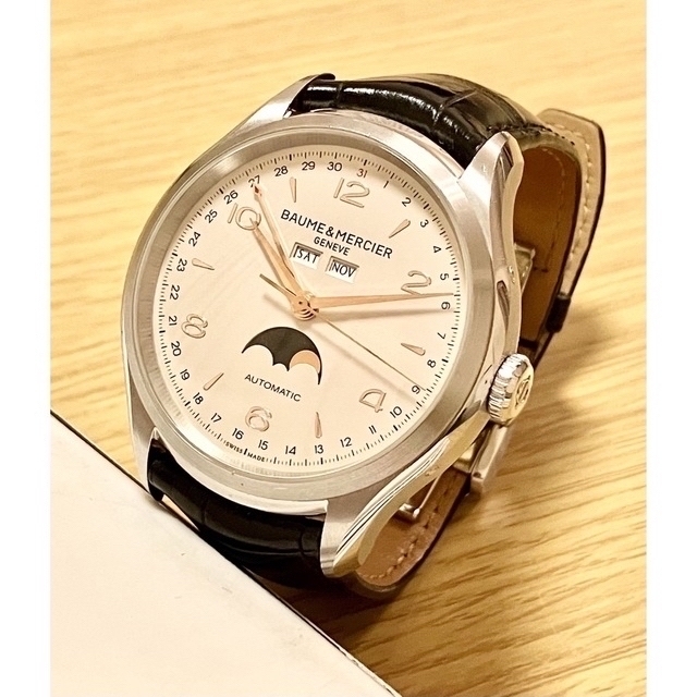 BAUME&MERCIER(ボームエメルシエ)のボーム＆メルシェ　クリフトン コンプリートカレンダー メンズの時計(腕時計(アナログ))の商品写真