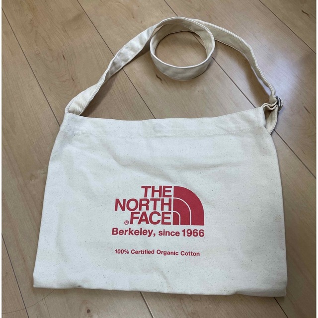 THE NORTH FACE(ザノースフェイス)のTHE NORTH FACE ノースフェイス　ショルダーバッグ レディースのバッグ(ショルダーバッグ)の商品写真