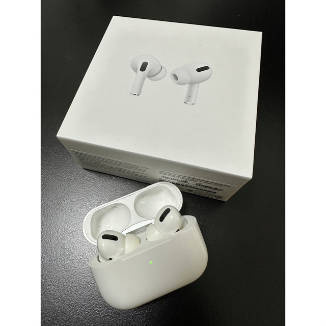 【美品】AirPods Pro ホワイト MWP22ZM/Aワイヤレスイヤホン