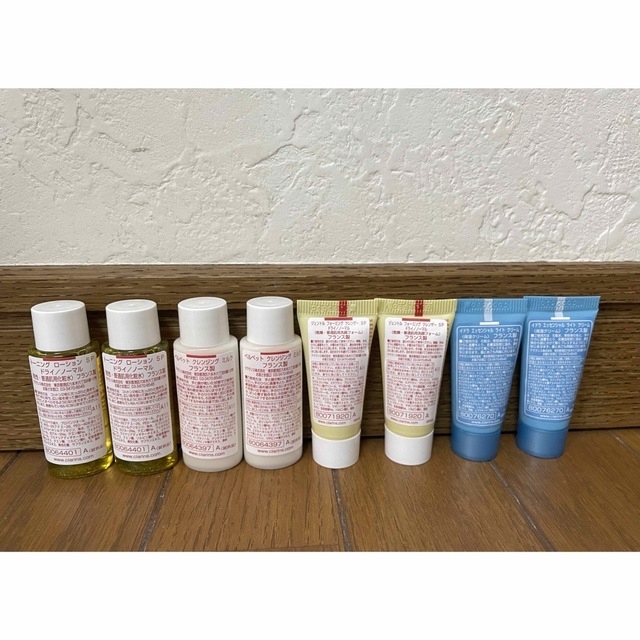 CLARINS(クラランス)の新品！未開封！クラランス　CLARINS PARIS トラベル　アメニティ   コスメ/美容のキット/セット(サンプル/トライアルキット)の商品写真