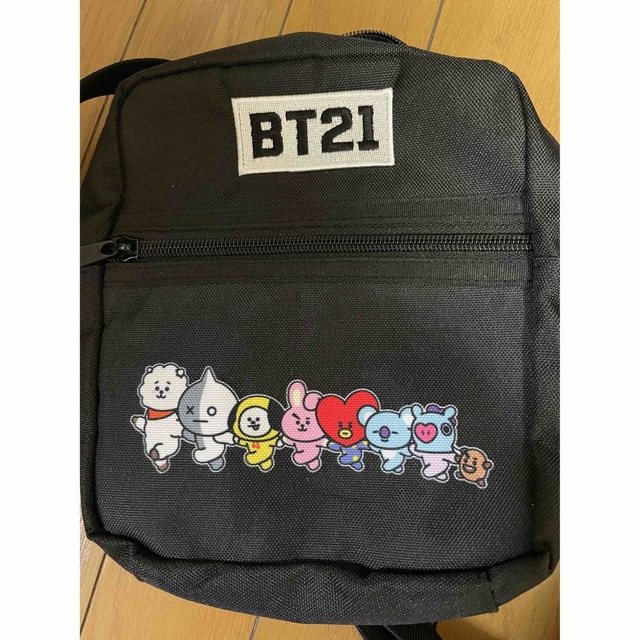 防弾少年団(BTS)(ボウダンショウネンダン)のBT21ショルダーバッグ レディースのバッグ(ショルダーバッグ)の商品写真