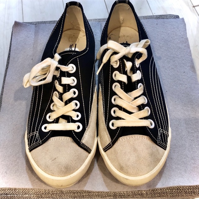 COMME des GARCONS(コムデギャルソン)のCOMME des GARCONS GIRL　ローカットスニーカー　24cm レディースの靴/シューズ(スニーカー)の商品写真