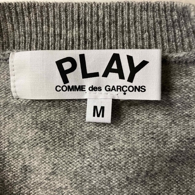 COMME des GARCONS(コムデギャルソン)の新品　プレイコムデギャルソン　カーディガン レディースのトップス(カーディガン)の商品写真