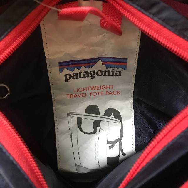 patagonia(パタゴニア)の⭐︎ 新品 パタゴニア ライトウェイト トラベル トート パック 2wayバッグ レディースのバッグ(リュック/バックパック)の商品写真