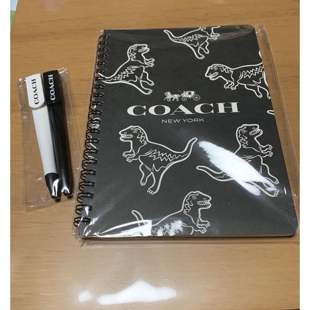 COACH(コーチ)のCOACH  ノベルティ　レキシーリングノート&ボールペン エンタメ/ホビーのコレクション(ノベルティグッズ)の商品写真