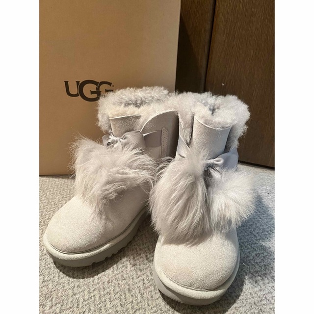 UGG(アグ)のUGG ムートンブーツ　22センチ レディースの靴/シューズ(ブーツ)の商品写真