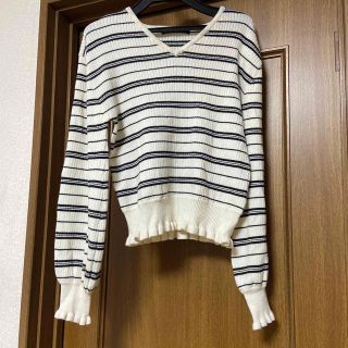 ダブルクローゼット(w closet)のボーダー柄 フリル ニット トップス(ニット/セーター)