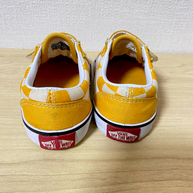 VANS(ヴァンズ)のVANSスニーカー　イエロー12.5センチ キッズ/ベビー/マタニティのベビー靴/シューズ(~14cm)(スニーカー)の商品写真