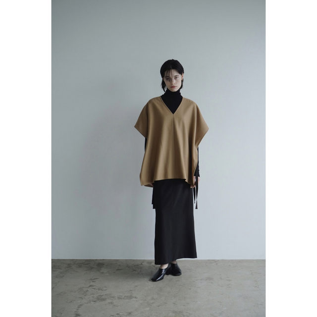 CLANE(クラネ)のクラネ正規品！紙タグ付2WAY WOOL SIDE RIBBON PONCHO レディースのジャケット/アウター(ポンチョ)の商品写真