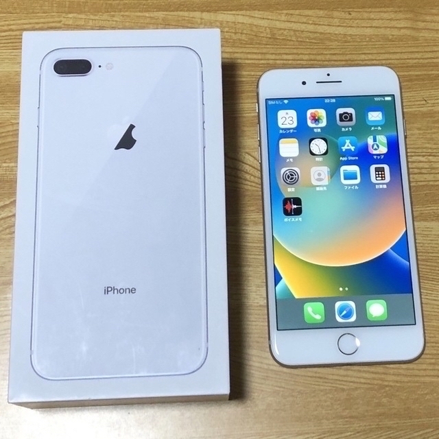 美品 iPhone8  Plus  256GB SIMフリー　バッテリー新品