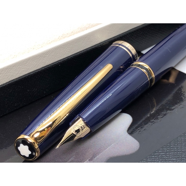 MONTBLANC(モンブラン)の★未使用に近い！稀少軸色ダーク・パープル・ジェネレーション★金装飾★モンブラン製 インテリア/住まい/日用品の文房具(ペン/マーカー)の商品写真