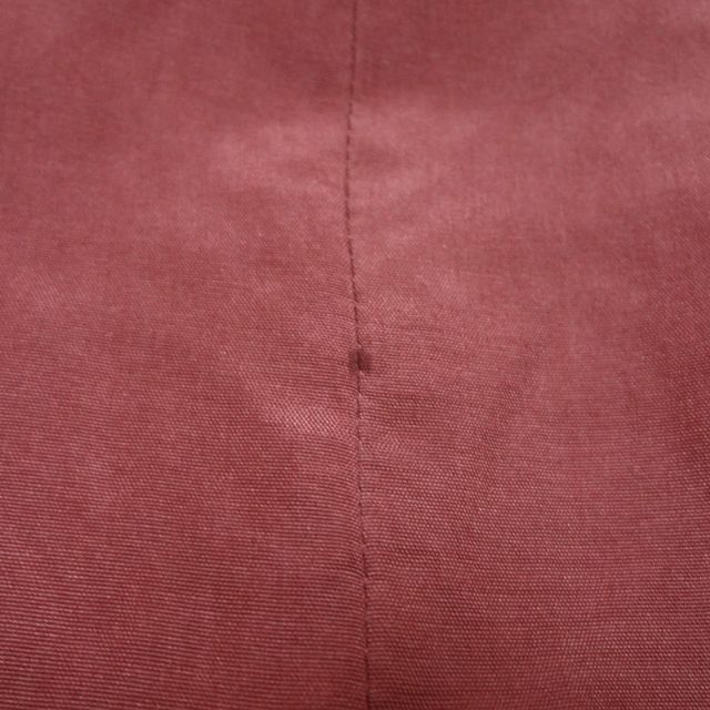 渋めのピンクの縦縞に変わり地紋と絞り　和装・道行コート 8