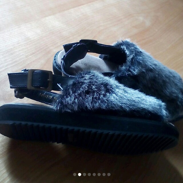 ehka sopo(エヘカソポ)のehkasopoファーサンダル レディースの靴/シューズ(サンダル)の商品写真