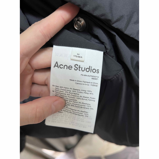 Acne Studios(アクネストゥディオズ)のAcnestudios21fwダウンジャケット11月まで75000→65000 メンズのジャケット/アウター(ダウンジャケット)の商品写真