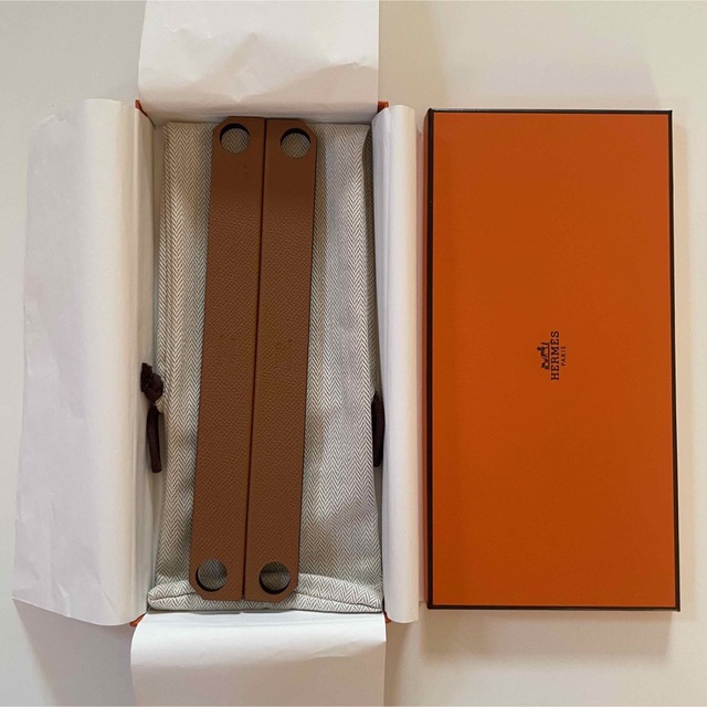 Hermes(エルメス)のエルメス　HERMES　スカーフ　バック用　持ち手　牛革 レディースのバッグ(その他)の商品写真