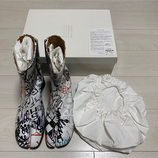 Maison Margiela Graffiti Tabi Boots WHT