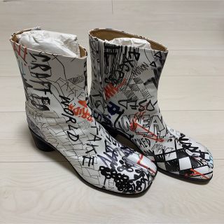 Maison Martin Margiela - Maison Margiela Graffiti Tabi Boots WHTの ...