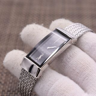 Saint Laurent - 正規品【新品電池】YvessaintLaurent 5421/動作良好
