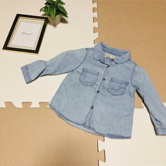 ZARA(ザラ)のZARAベイビーガール　デニムシャツ キッズ/ベビー/マタニティのベビー服(~85cm)(シャツ/カットソー)の商品写真