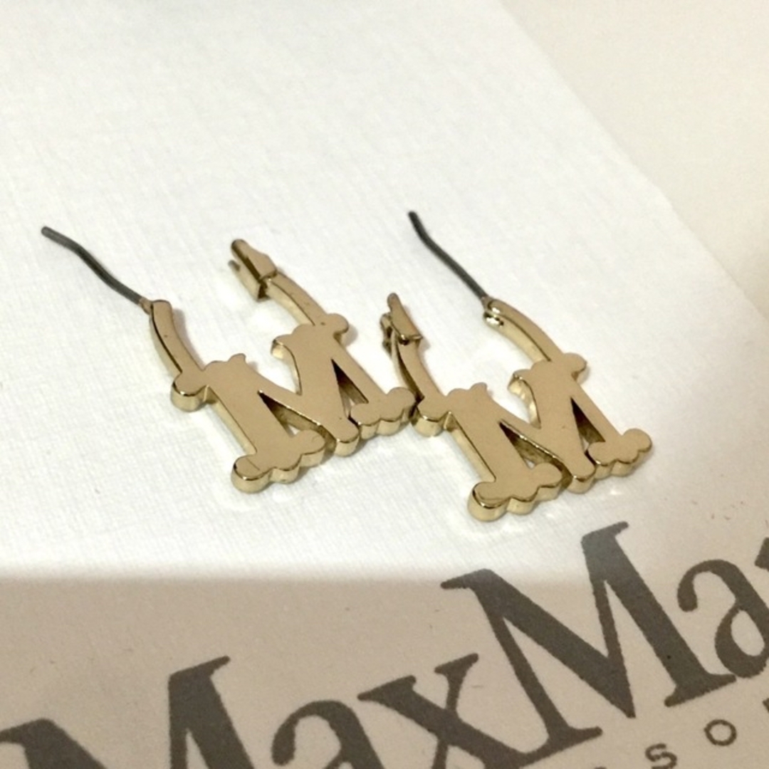 Maxmara キラキラ　クリスタル　M ピアス　ポーチなし