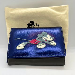 ディズニー(Disney)の中古美品【アコモデ】ミッキーマウス　二つ折り財布　ディズニー(財布)