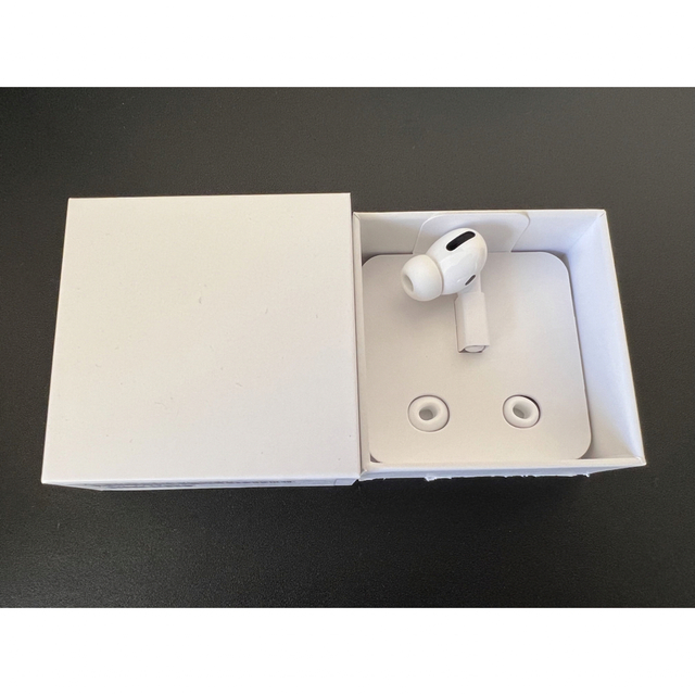 IPX4駆動方式新品 AirPods Pro 右耳のみ MWP22J/A 片耳　第一世代