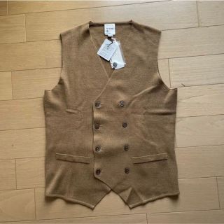 スーツカンパニー(THE SUIT COMPANY)のスーツカンパニーニットベストFILIVIVI社 FOLCO サイズLキャメル(ベスト)