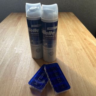 ジレット(Gillette)のシックHYDRO5替刃8個➕ジレットシェービングクリーム2本セット(メンズシェーバー)