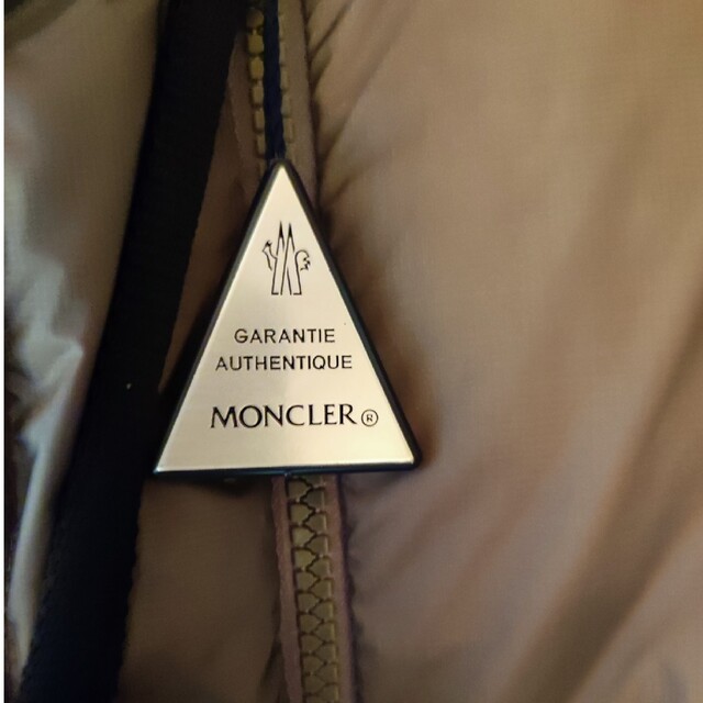 MONCLER(モンクレール)のMONCLER HYKE GENIUS 4 レディースのジャケット/アウター(ダウンジャケット)の商品写真