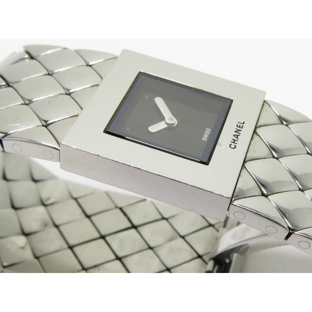 CHANEL(シャネル)のCHANEL レディース 腕時計 マトラッセ SS クオーツ ブラック文字盤 レディースのファッション小物(腕時計)の商品写真