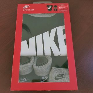 ナイキ(NIKE)の未使用 正規 ナイキ NIKE ロンパース セット ボディスーツ  swoosh(ロンパース)