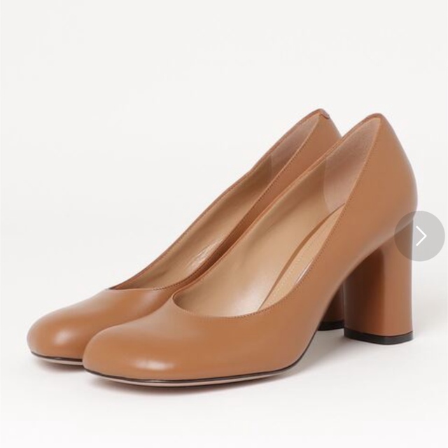 PELLICO(ペリーコ)のPELLICO ペリーコ SQ/T HEEL 8 パンプス キャメル レディースの靴/シューズ(ハイヒール/パンプス)の商品写真