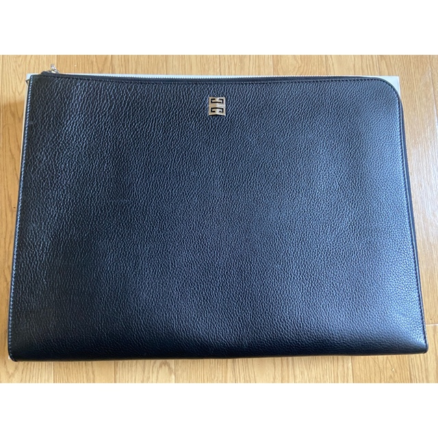 激安通販の GIVENCHY - GIVENCHY ジバンシィ レザークラッチバッグ