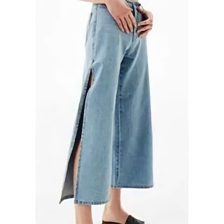 ベルシュカ(Bershka)のBershka ベルシュカ サイドスリットワイドパンツイ デニム(デニム/ジーンズ)