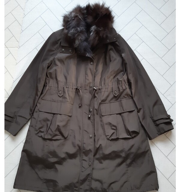 美品　コート　ダークブラウン レディースのジャケット/アウター(ロングコート)の商品写真