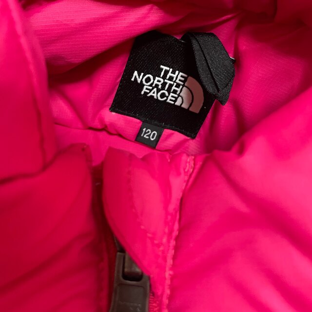 THE NORTH FACE(ザノースフェイス)のダウンベスト キッズ/ベビー/マタニティのキッズ服女の子用(90cm~)(ジャケット/上着)の商品写真