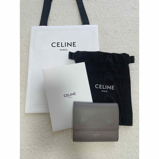 CELINE セリーヌ　スモール　トリフォールド　ウォレット　ペブル