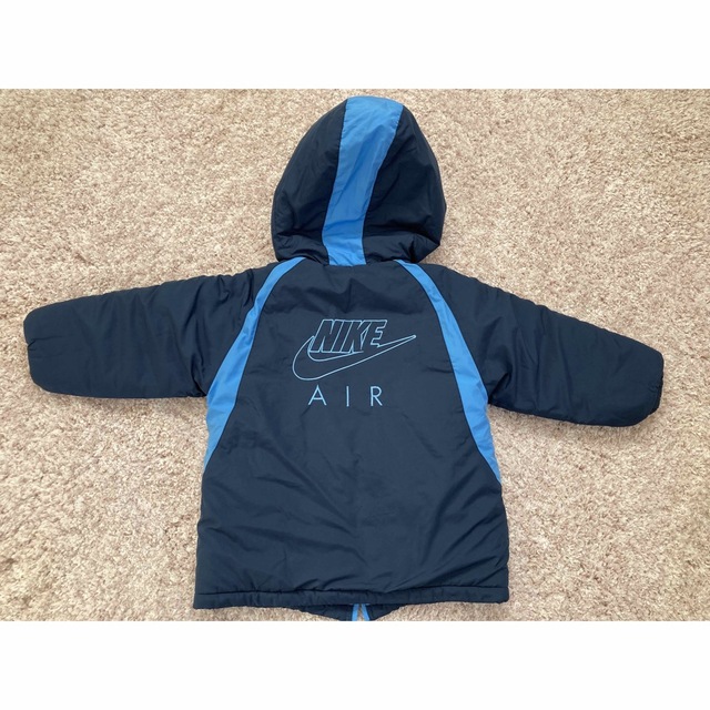 NIKE(ナイキ)のNIKE 100cm あったかそうなフードコート　 キッズ/ベビー/マタニティのキッズ服男の子用(90cm~)(コート)の商品写真