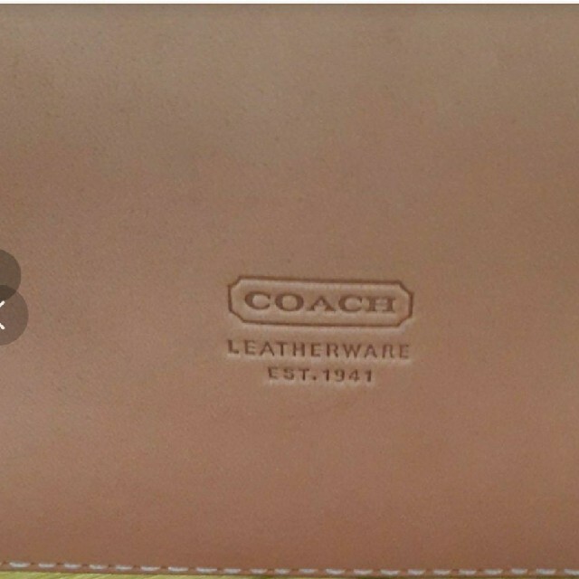 COACH(コーチ)の新品タグ付 COACH コーチ クリア ポーチ シグネチャー レディースのファッション小物(ポーチ)の商品写真