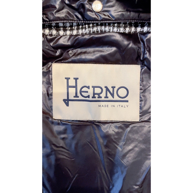 HERNO(ヘルノ)の【新品未使用／タグ付き】HERNO（ヘルノ）ダウン レディースのジャケット/アウター(ダウンコート)の商品写真