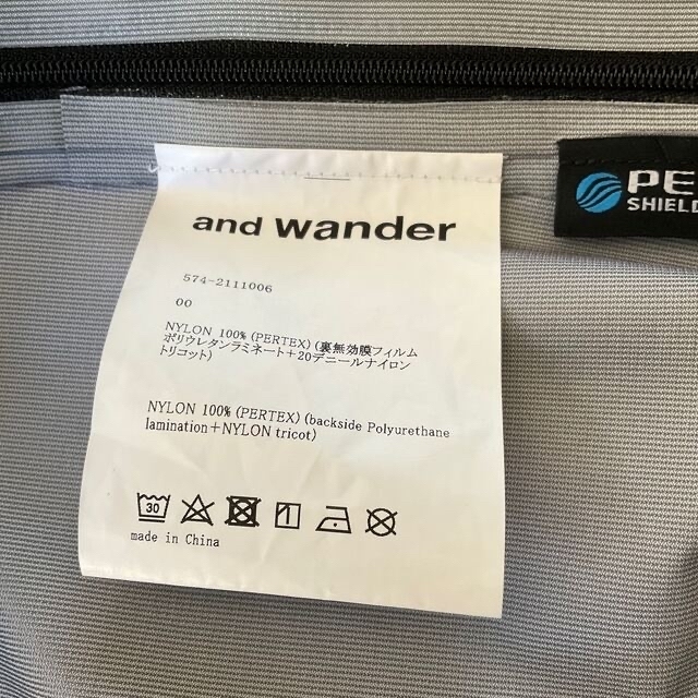 and wander(アンドワンダー)のandwander  PERTEX SHIELD rain jacket  スポーツ/アウトドアの野球(ウェア)の商品写真