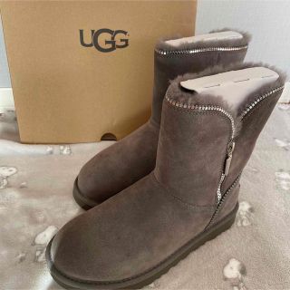 UGG  アグ　モカシン　FLORENCIA(フロレンシア)　ライトグレー　23