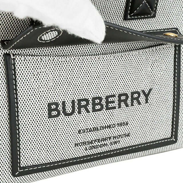 BURBERRY(バーバリー)の新品 バーバリー BURBERRY トートバッグ ミニ ツートン キャンバス＆レザー フレヤ レディースのバッグ(トートバッグ)の商品写真