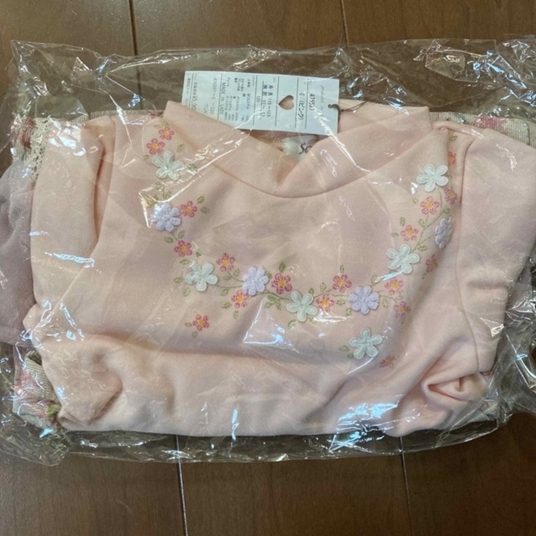 Souris(スーリー)のスーリー　新品　ワンピース120 キッズ/ベビー/マタニティのキッズ服女の子用(90cm~)(ワンピース)の商品写真