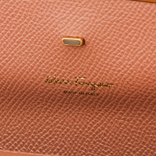 新品 フェラガモ FERRAGAMO クラッチバッグ ニューブラッシュ