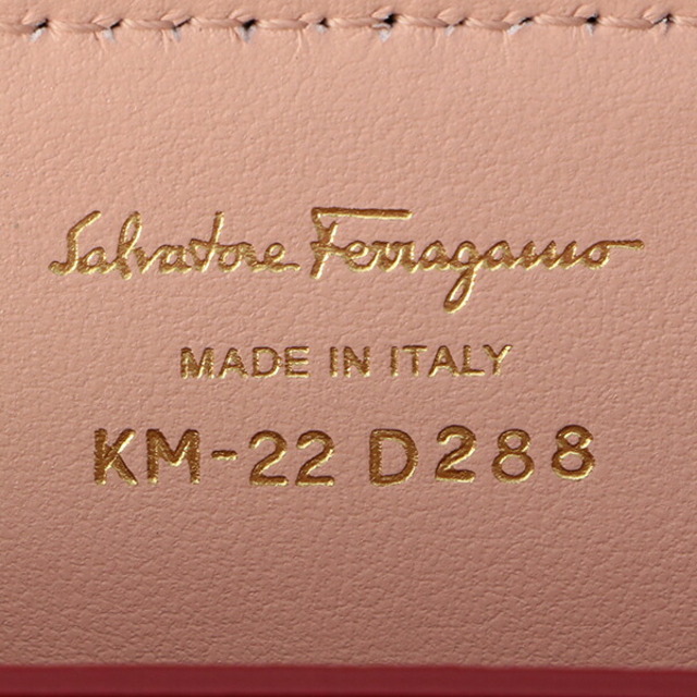 Ferragamo(フェラガモ)の新品 フェラガモ FERRAGAMO カードケース ブランドグッズ ブルー 青 レディースのファッション小物(名刺入れ/定期入れ)の商品写真