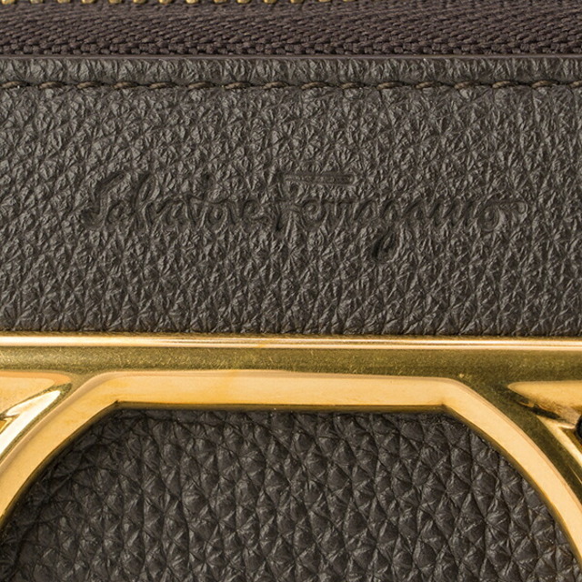 Ferragamo(フェラガモ)の新品 フェラガモ FERRAGAMO 2つ折り財布 スモールジップアラウンド フランネル レディースのファッション小物(財布)の商品写真